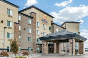 Гостиница Comfort Suites Saskatoon  Саскатун